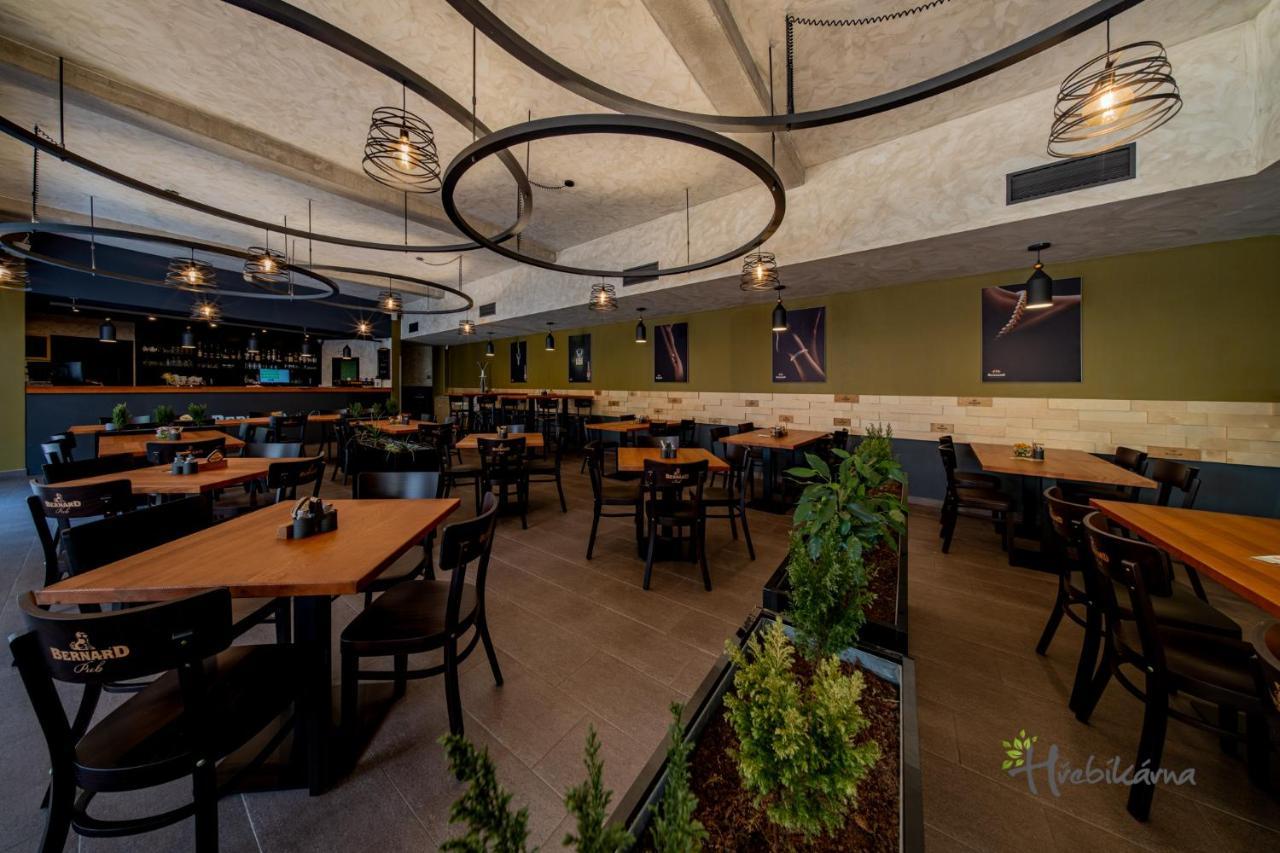 Restaurace A Pension Hrebikarna Chomutov Luaran gambar